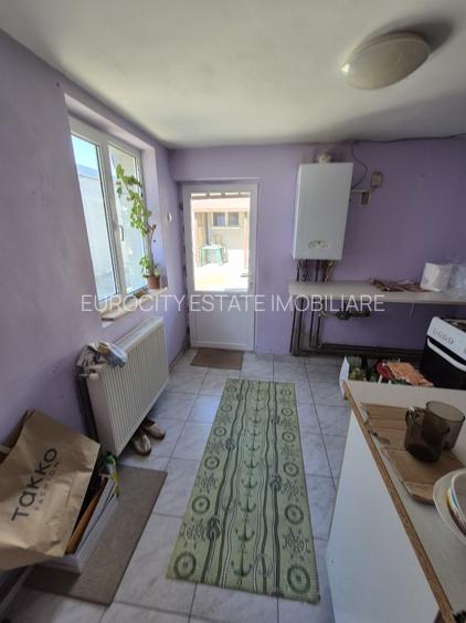 Chiajna - str Eroului, vanzare 2 corpuri de casa - 14