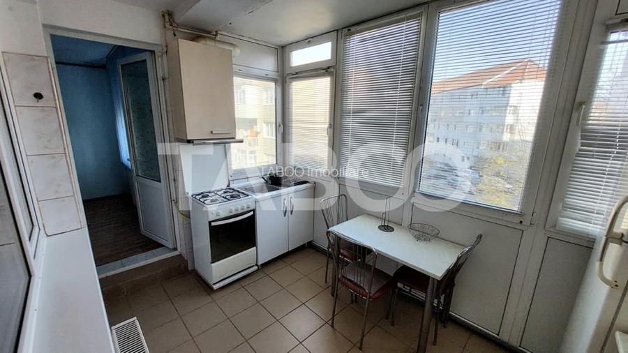 Apartament de inchiriat 2 camere etaj 2 cu parcare proprie C.Dumbravii - 4