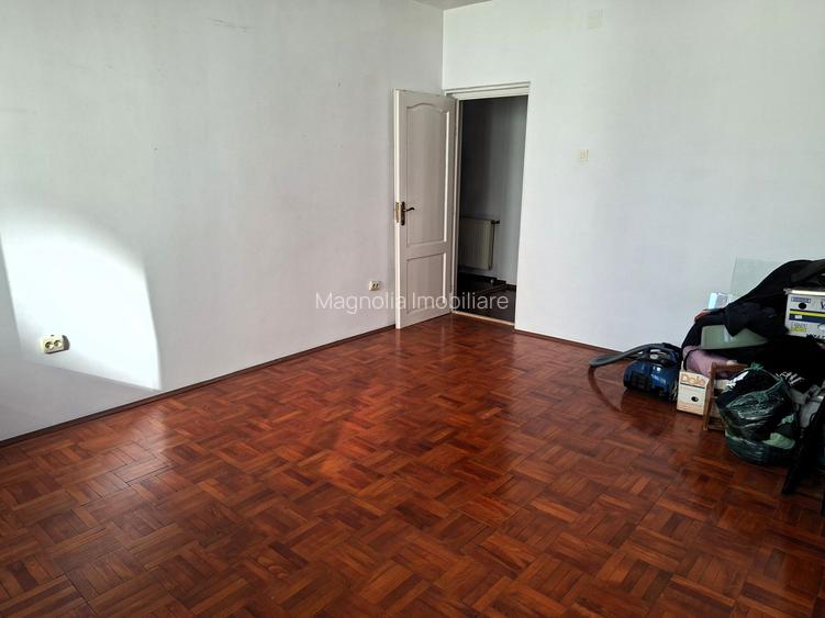 Vilă cu 10 camere, destinație rezidențială / birouri / centru - comision 0%! - 16