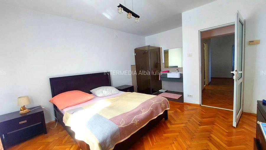 Apartament cu 4 camere 2 bai, 2 balcoane, boxa si garaj CETATE mobilat si utilat - 3