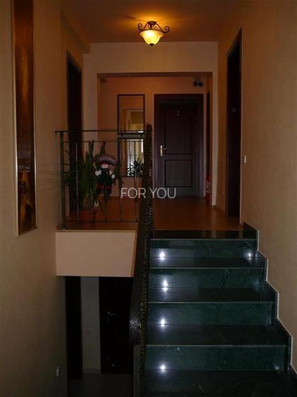 Pensiune, afacere la cheie, cu 10 camere la 10 minute de centru orasului - 16