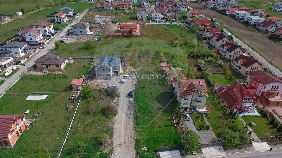 Teren cu autorizatie de constructie la intrare in Chinteni, Comision 0 - 7