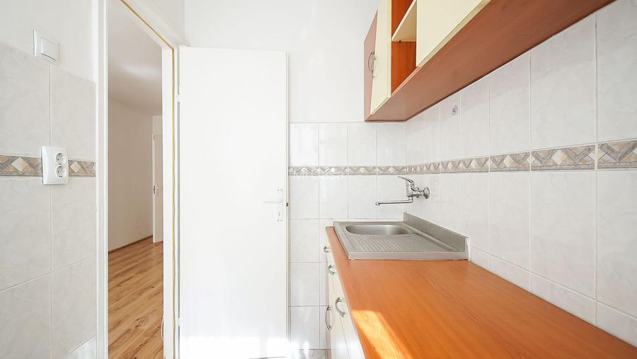 Garsonieră, etaj 1, centrală proprie –ideală pentru locuit /inchiriere - 6