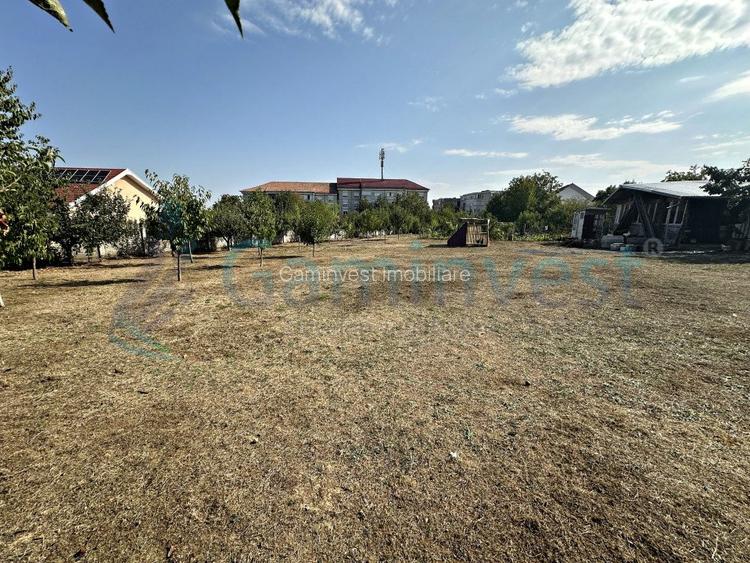 Casa pe 3 nivele si teren de vanzare, central in Sanmartin,  Bihor - 2