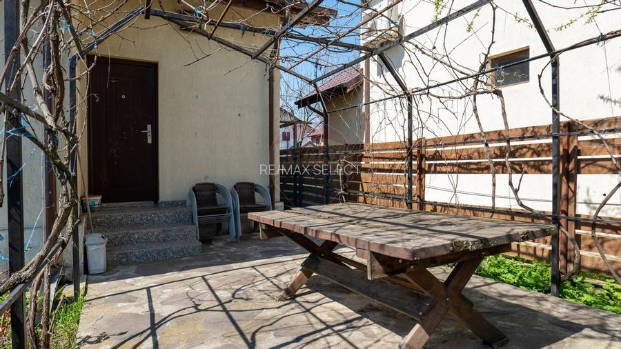 Vilă Bacu P+1+Pod, livadă, acces rapid A0/A1/Centură - 30