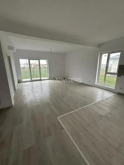 Vila 4 Camere P+1De Vanzare | Individuala  Complex Rezidential | Curte - 3