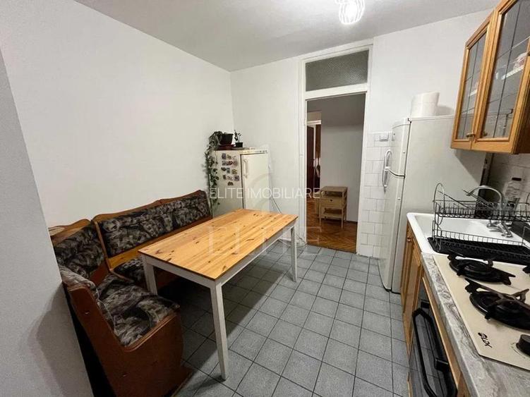 Apartament 3 camere în zona STRAZII VIILOR - 13
