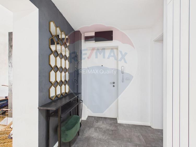 Apartament de vanzare, 3 camere ultra finisat,  Bd. Unirii - 24