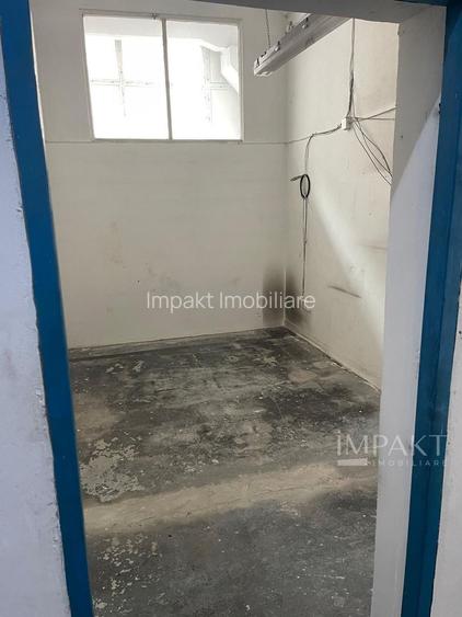 Hala de 250 mp la inchiriat open-space zona Piata 1 Mai - 13