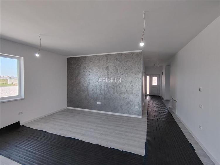 INDIVIDUALA LA CHEIE - TOATE UTILITATILE - ZONA POPULATA - 5