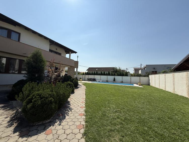 VILǍ CU PISCINǍ | 200 MP UTILI | 5 camere | ZONĂ EXCLUSIVISTĂ