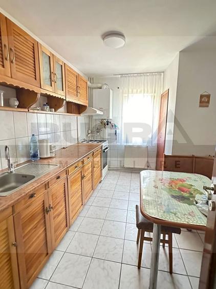 Apartament 4 camere decomandate, 80mp, 2 bai, zona strazii Dambovitei