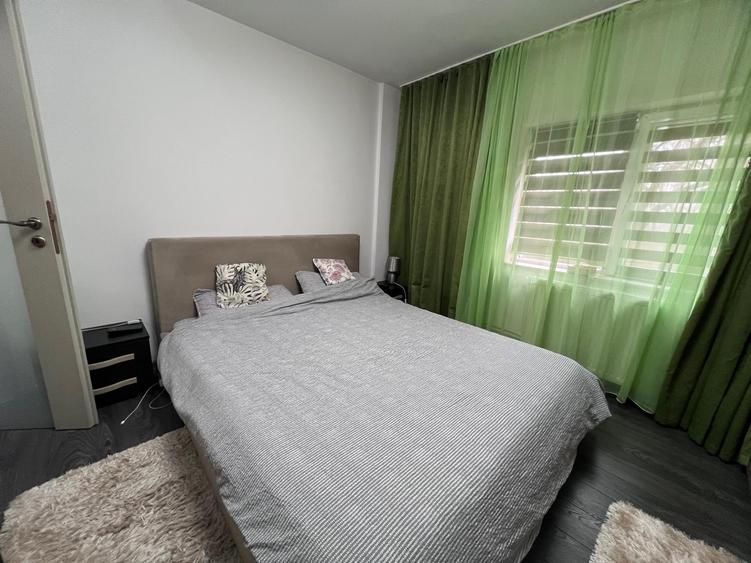 Apartament 2 camere,decomandat,zona Lido-Casa de pensii