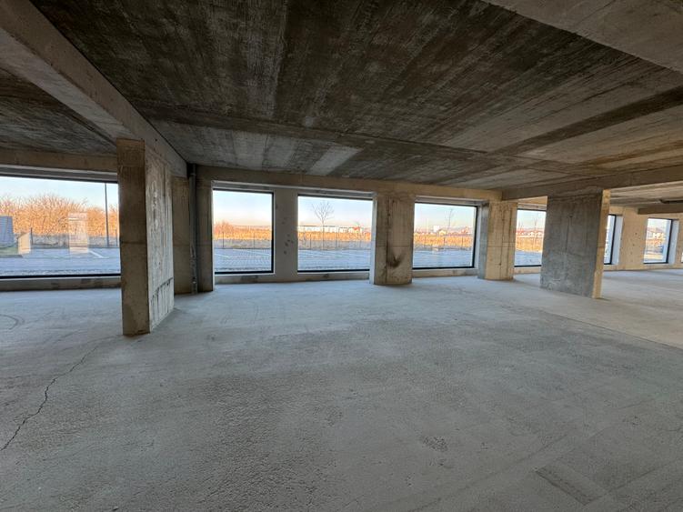 Spațiu comercial – Calea Șurii Mici, ansamblul Valletta Park
