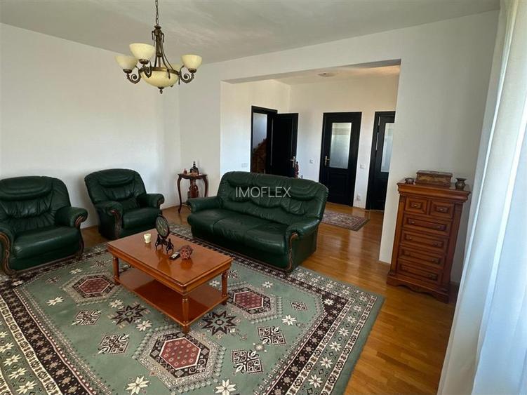 Vila | Sisesti | 10 Camere | Proprietate Rară - 12