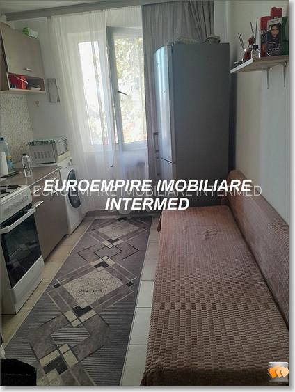 Garsoniera decomandata ,Zona Palas - 2