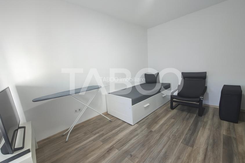 Casa de vanzare in Zavoi cu 3 camere 2 bai curte libera de 50 mp - 9