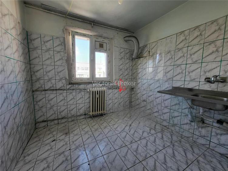 GARSONIERA DECOMANDATA LANGA METROU - 4