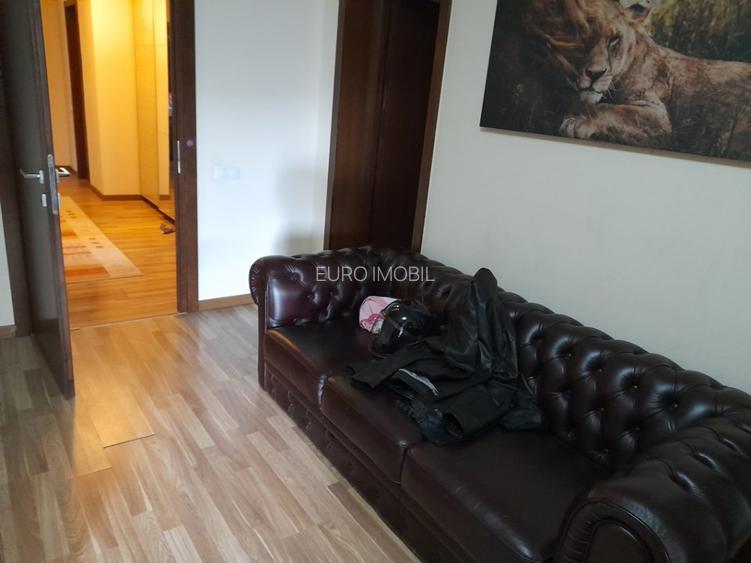 De vanzare casa cu 5 camere, Sangeorgiu de Mures, Cartierul Rozelor - 6