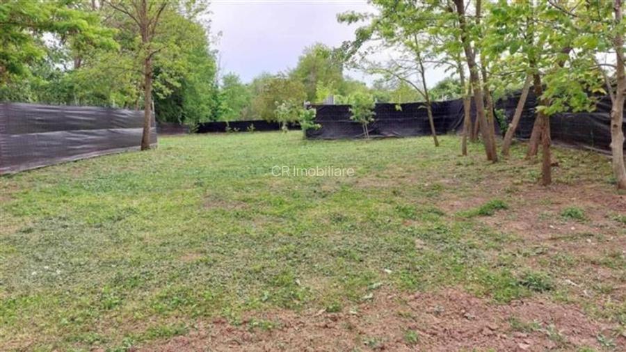 O casa mobilata, utilata, gradina generoasa, transport microbuz si tren spre Buc - 18