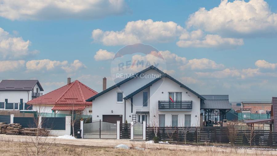 Comision zero, casa individuala + cabana A frame in Bod, la intrare - 2