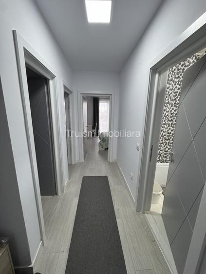 Apartament 2 camere, cf 1 dec, etaj 7/9, Bulevardul Bucuresti - 5