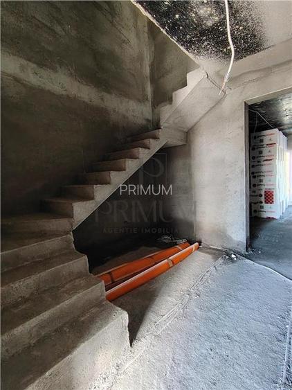 Duplex 5 camere - bucatarie inchisa - dormitor la parter - terasa mare - 13