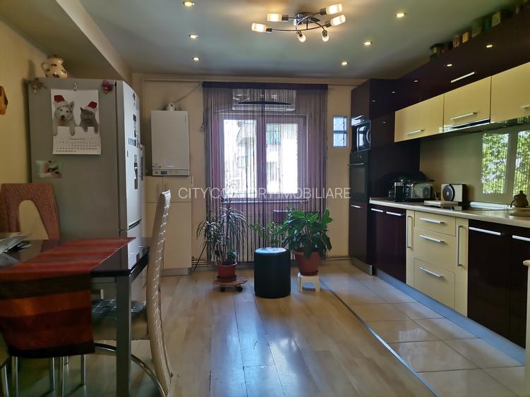 Apartament 4 Camere De Vanzare In Marasti/str.Bucuresti - 2