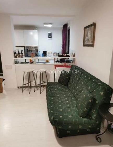 De vanzare apartament doua camere Metrou Romana - 2