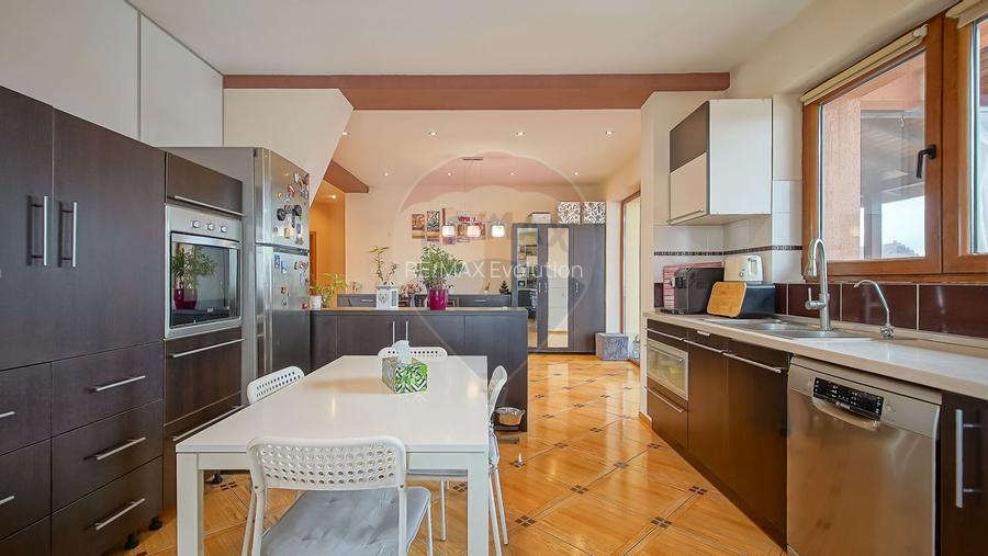 Casă spațioasă și elegantă, teren 1547 mp în Stupini – Comision 0 - 12