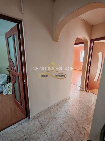 Se vinde apartament ce necesita renovare - 3 CAMERE,  2 BAI - 4