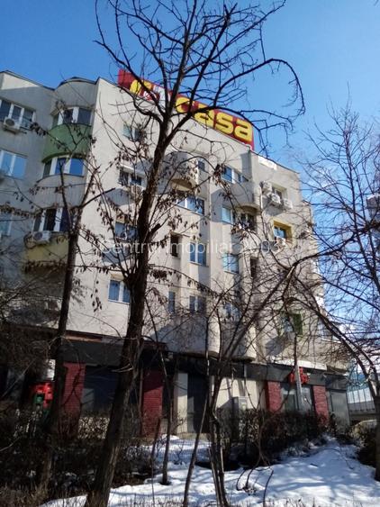 Aviatiei, Pipera, bloc deosebit 1986, etaj 1/4, langa metrou  Aurel Vlaicu - 9