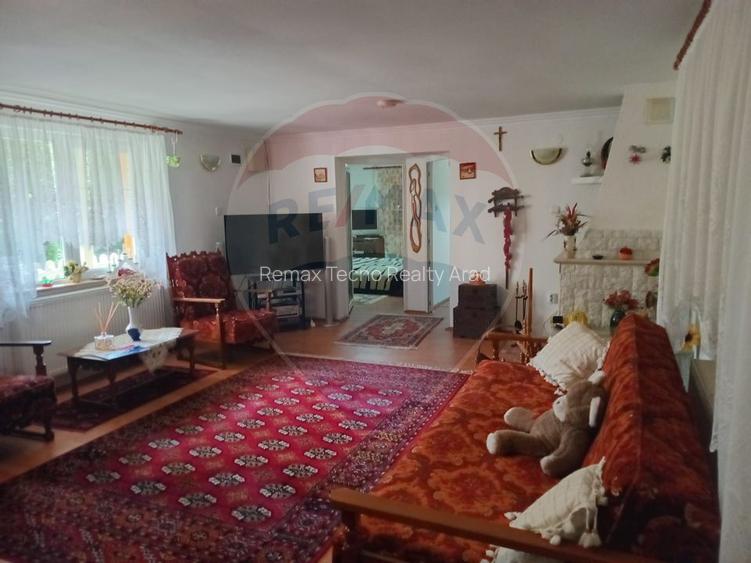 OCAZIE!!! CASA SUPERBA cu teren in JULITA jud Arad in M tii Zarandului - 7