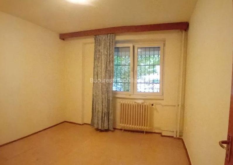 Apartaement 4 Camere,Tineretului,Metrou,Parc,bl.1980,parter/8,DECOMANDAT,2 bai - 2