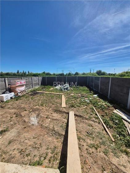 Duplex 4 camere - despartit prin CT - zona foarte buna - asfalt - posibilitate a - 7