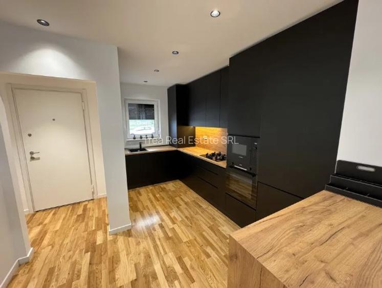 Inchiriere Vila 5 Camere | Complex New Point | Pipera | 2 parcari  - 4