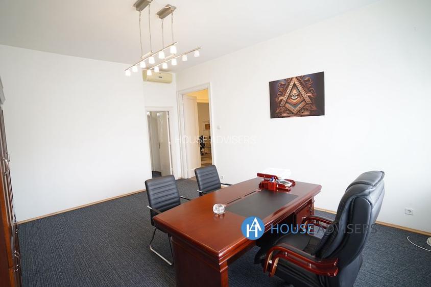 Inchiriere apartament 5 camere  in vila Romana - 4