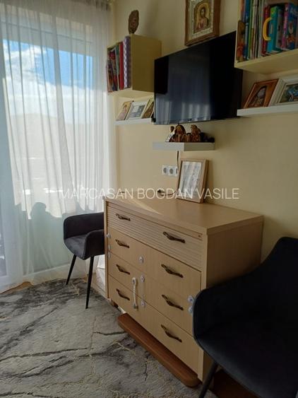 Persoană fizică vând: Apartament 38 mp + Balcon 7,43 mp + Parcare Subterană  - 6