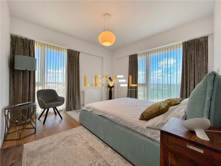 [VIDEO] Triplex Penthouse | 50 SQM Terrace | 2 Parking Spaces | Philips HUE - 25