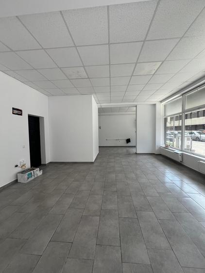 Spatiu Comercial -  Militari Residence