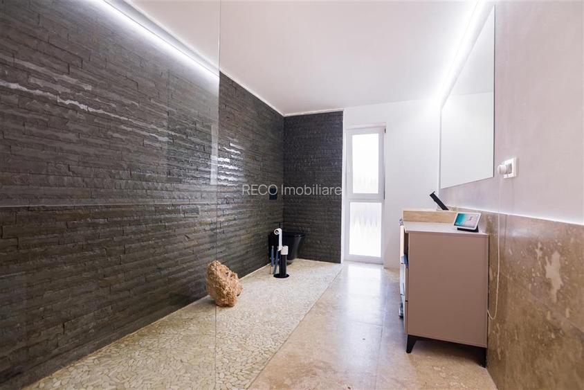 Casa premium de vanzare – Oradea, Strada Colinelor | 300 mp utili | 5 camere | t - 25