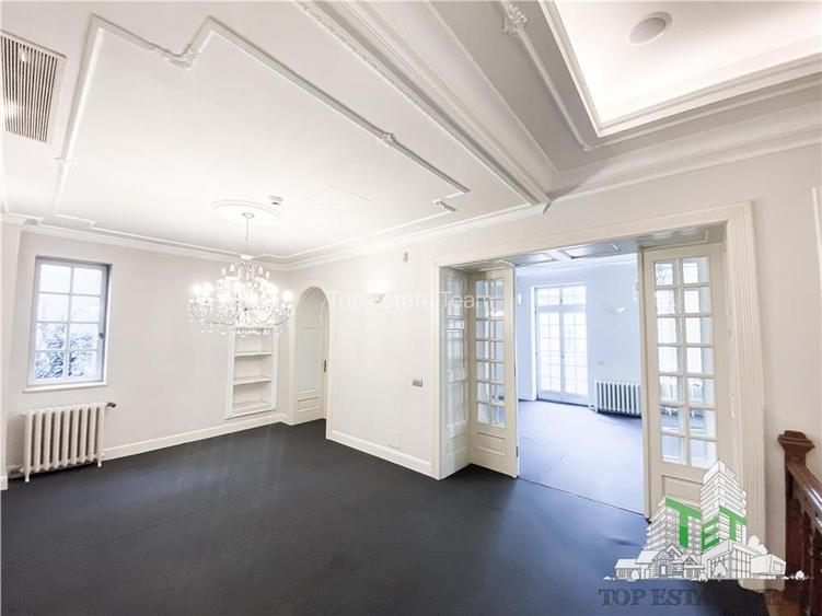 Vanzare vila interbelica reconsolidata si renovata in zona Armeneasca - 4