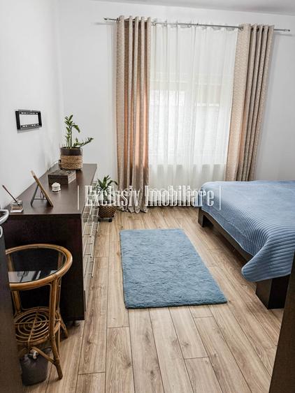 Casa cu Etaj si Curte Mare- 4 camere si 2 bai 130 mp - Parcare 2 Masini - Foisor - 21