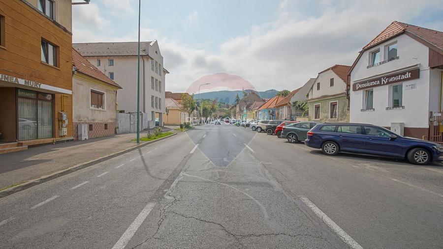 Comision 0 %! Pensiune cu 12 camere de vânzare, str. De Mijloc! - 35