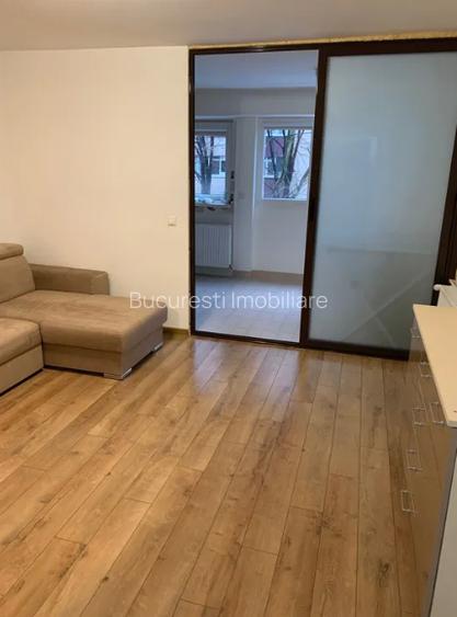 Garsoniera,metrou Dristor,Blc 1982,eatj 1/10,Decomandat,Balcon,Luminos,Spatios - 2