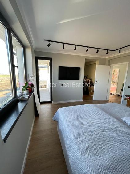 Casa de vanzare Comuna Berceni | 5 camere 3 bai  | Str. Aviatorilor - 12