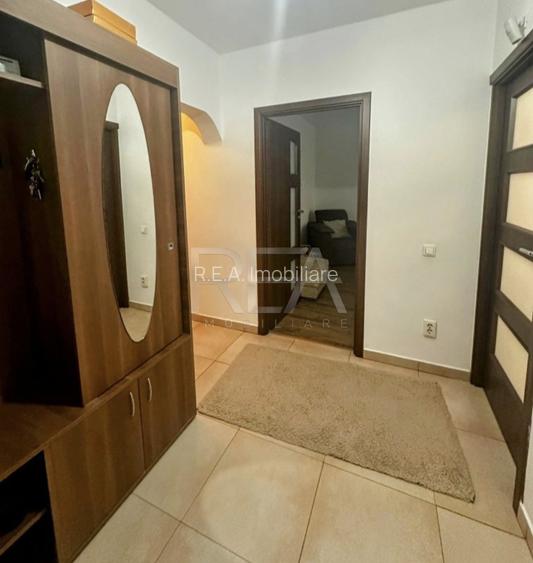 3 camere, 2/4, bloc 1980, 3 balcoane-Gorjului - 3