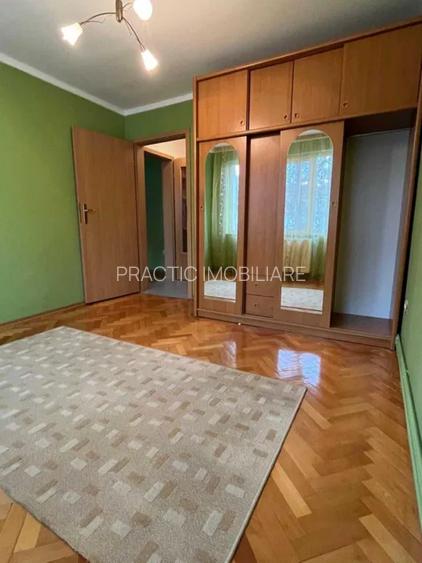 Apartament cu 3 camere in Centru - 2