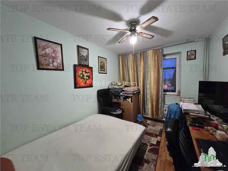 Apartament 3 camere metrou  Favorit - 7