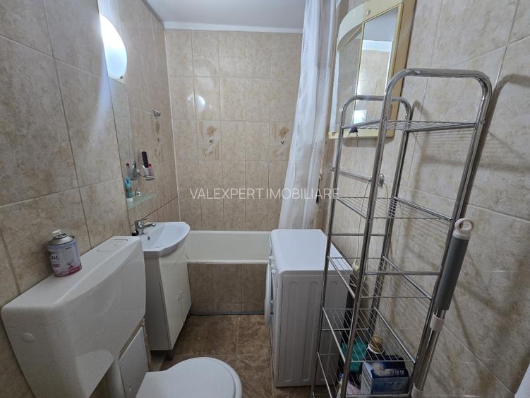 Metrou Costin Georgian, garsoniera  et. 5, supraf. 31mp, mobilata si utilata. - 6